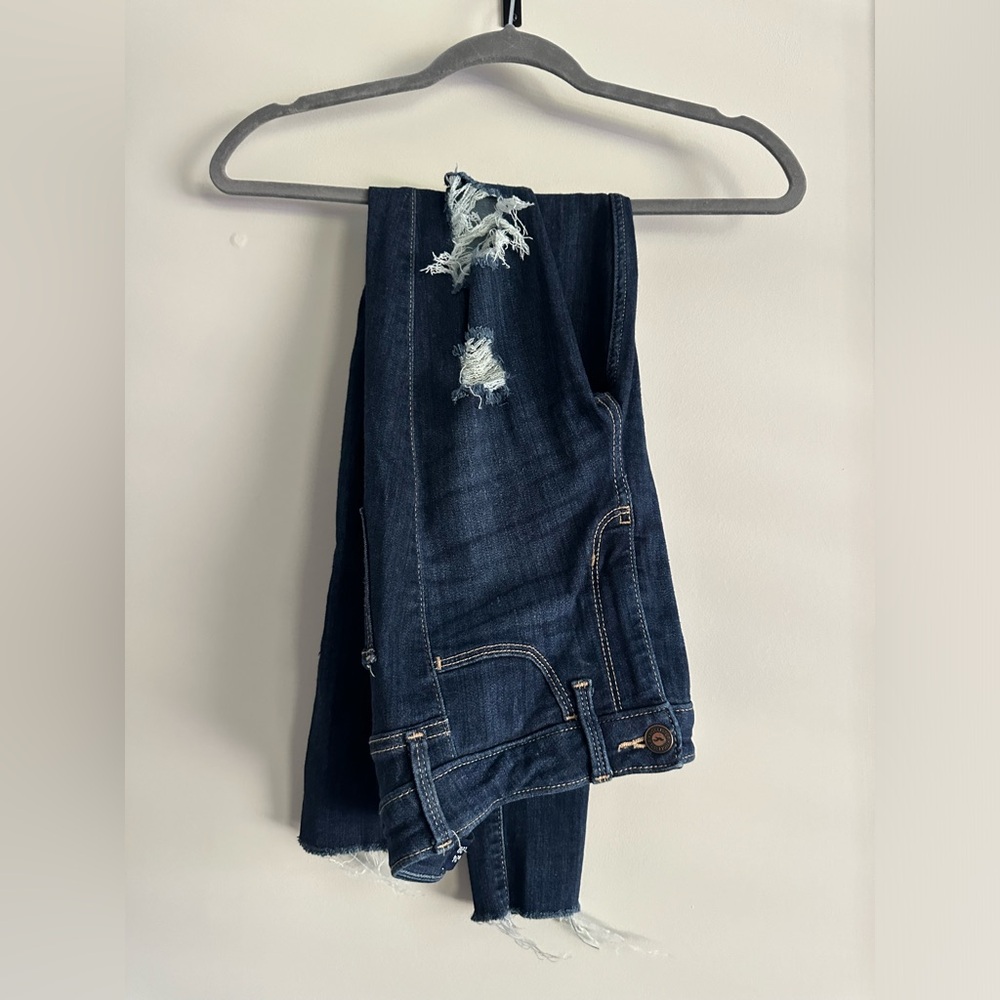 Hollister ripped jeans - Size 24.